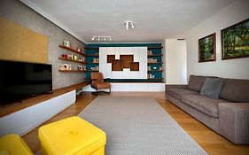 Bright And Modern Home Timisoara
